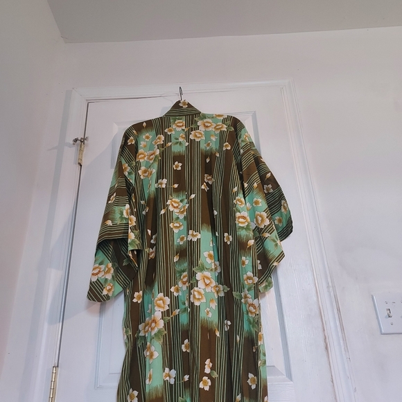 Vintage Japanese Kimono w/ retro flowers & stripes - Picture 9 of 11